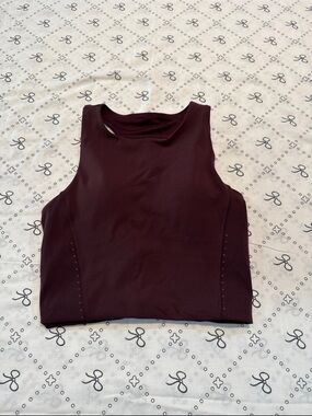 Lululemon maroon high neck sports bra size 2
